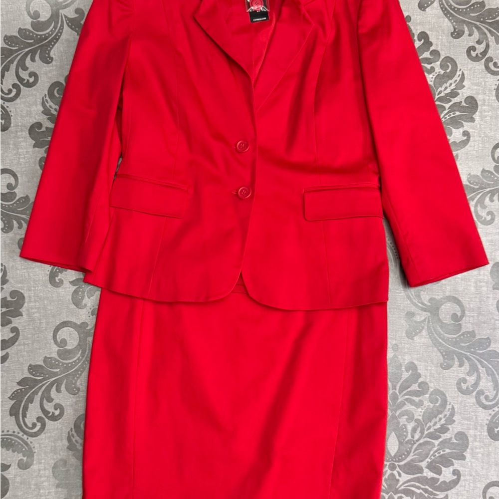 Express Skirt Suit